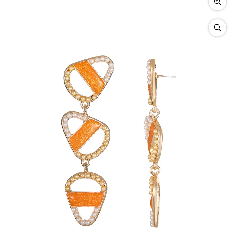 🎃candy corn  Gold and Orange Drop Earrings